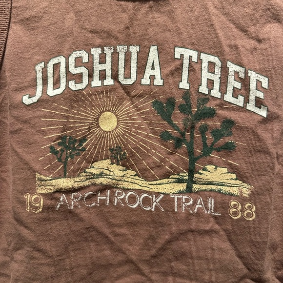 Full Tilt Brown Joshua Tree Graphic Crop Tank - Picture 4 of 7